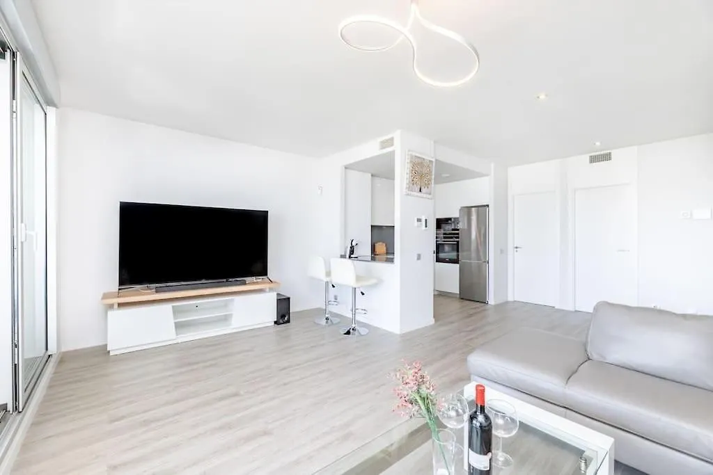 Stunning 2 Bedroom Ground Floor Le Mirage Rdr339 埃斯特波纳 0*,  西班牙